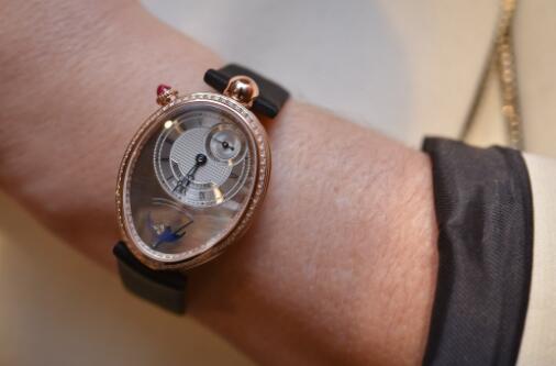 The distinctive shape of the Breguet is eye-catching and charming.